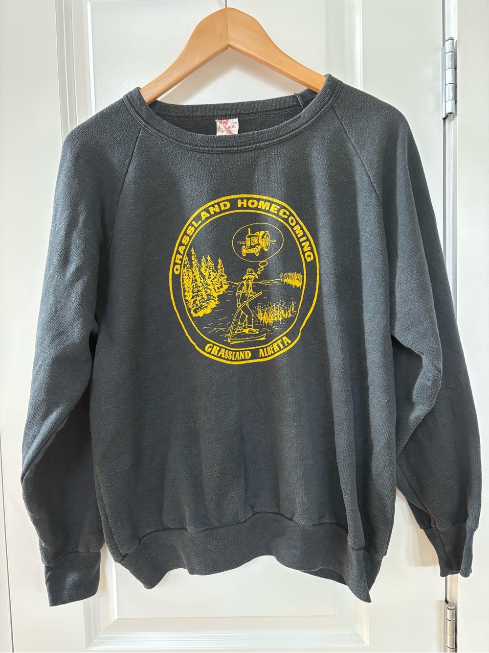 Vintage Grassland Homecoming Alberta Faded Black Crewneck Sweatshirt Tractor